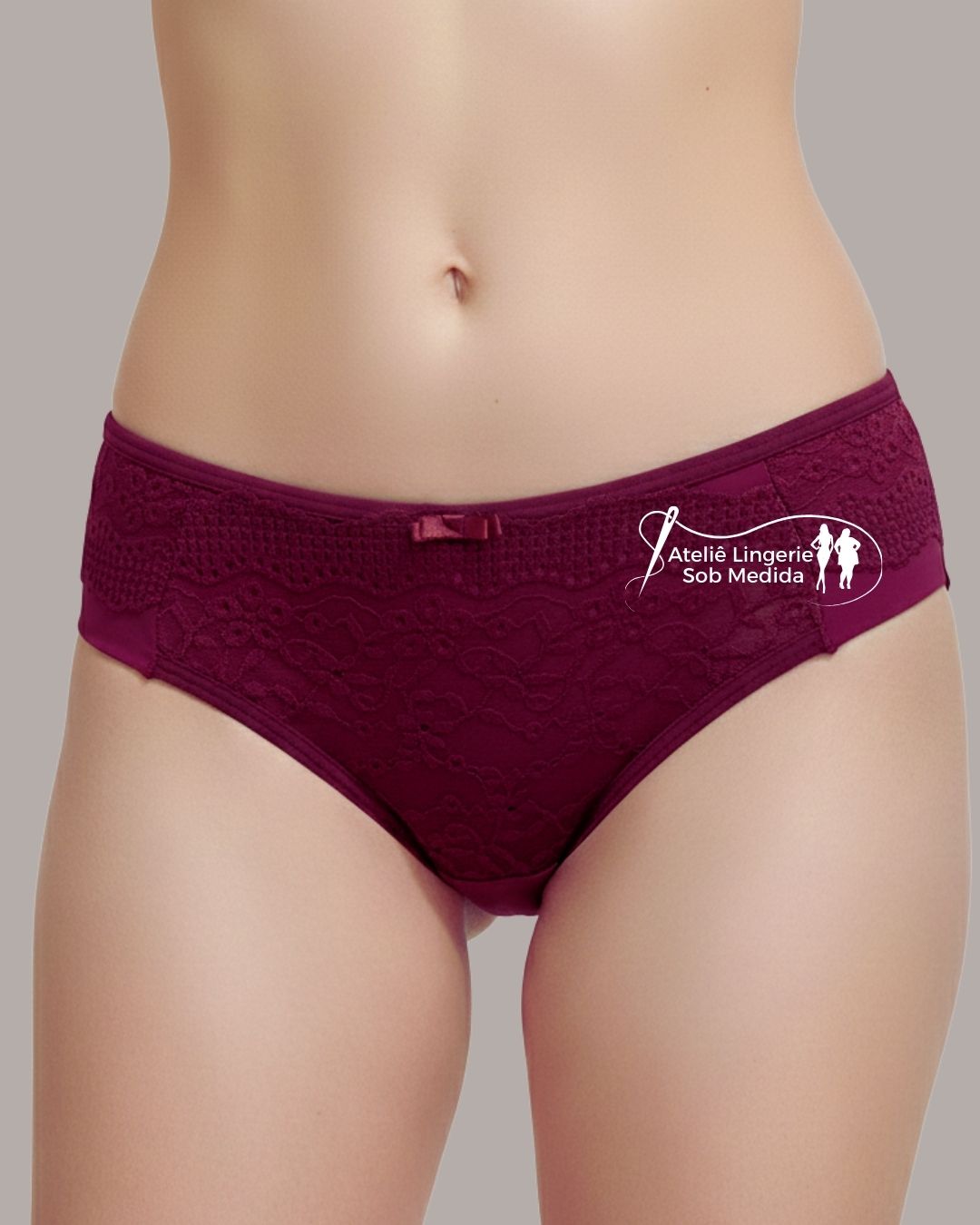 Calcinha vinho com detalhes em renda lese nas laterais, modelo fio duplo confort&aacute;vel que valoriza as curvas sem marcar.